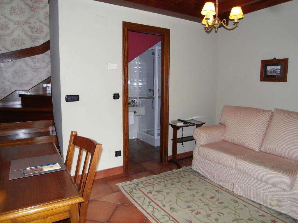 Pazo De Adran Hotel Milladoiro Ruang foto